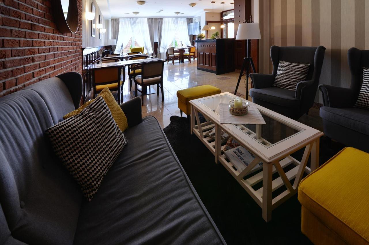 Hotel Ulubiony 코스트신 외부 사진