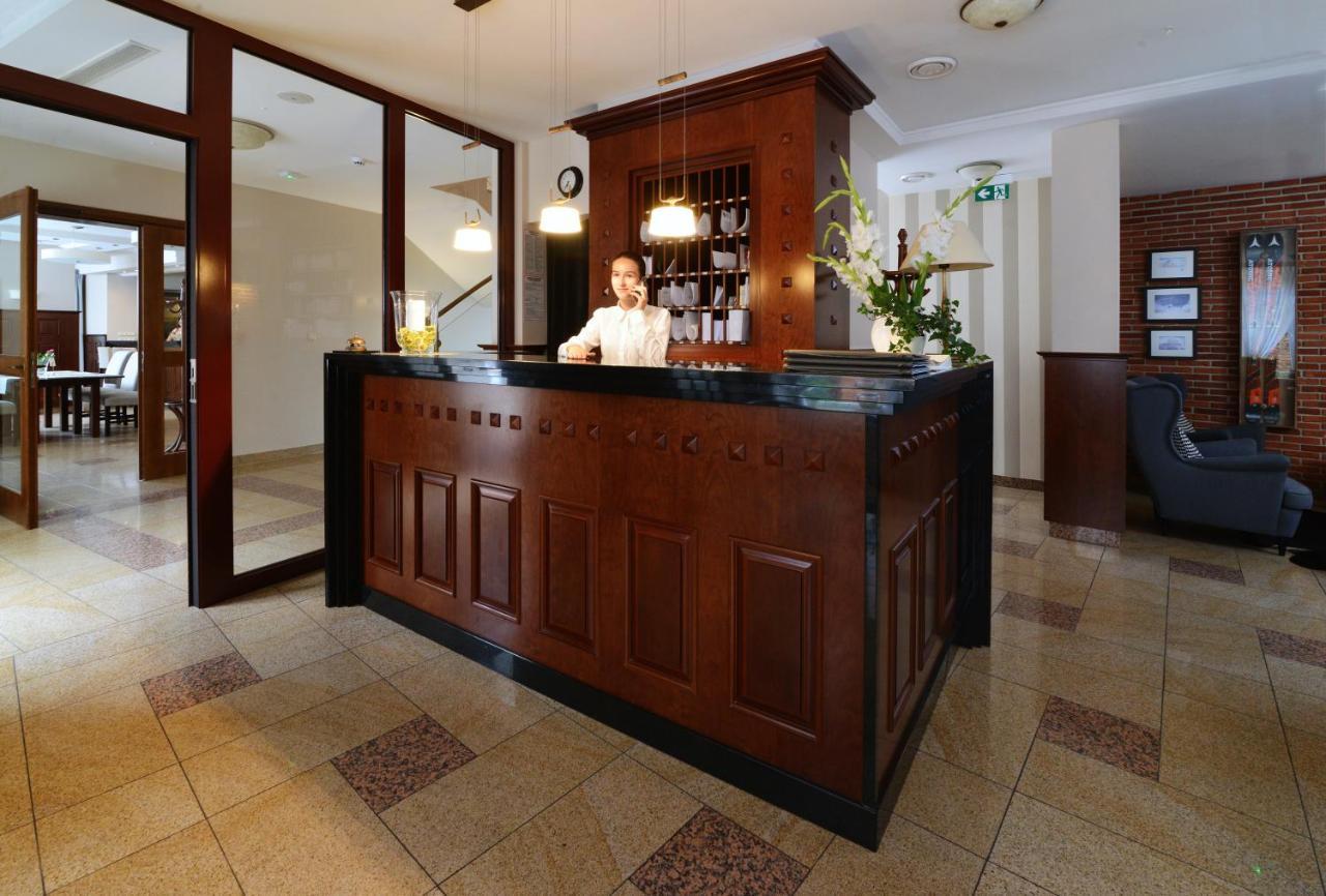 Hotel Ulubiony 코스트신 외부 사진