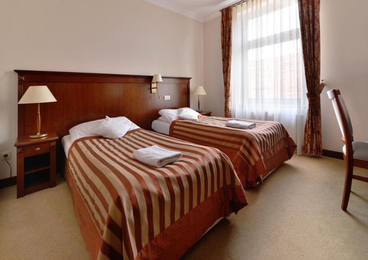 Hotel Ulubiony 코스트신 외부 사진