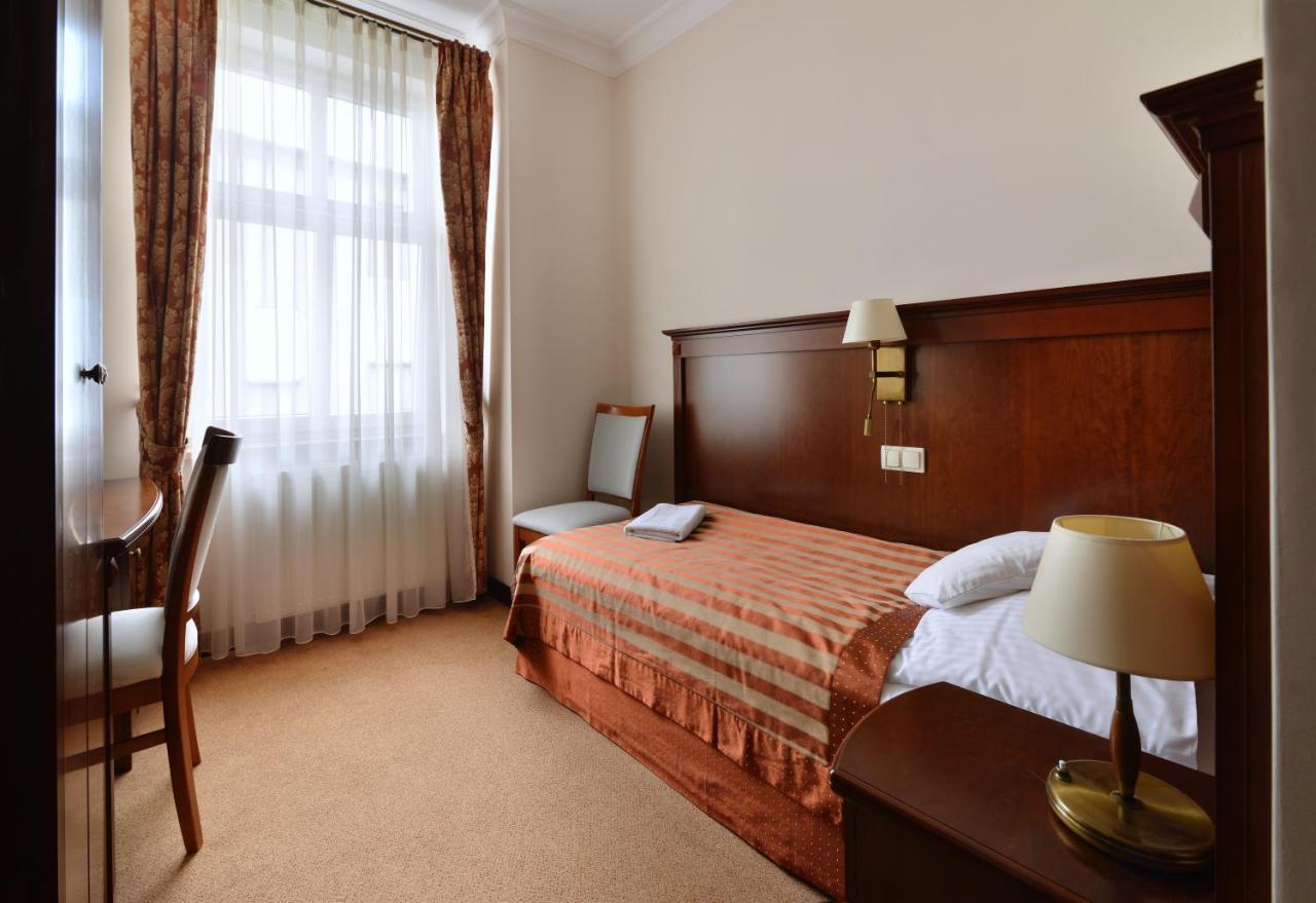 Hotel Ulubiony 코스트신 외부 사진