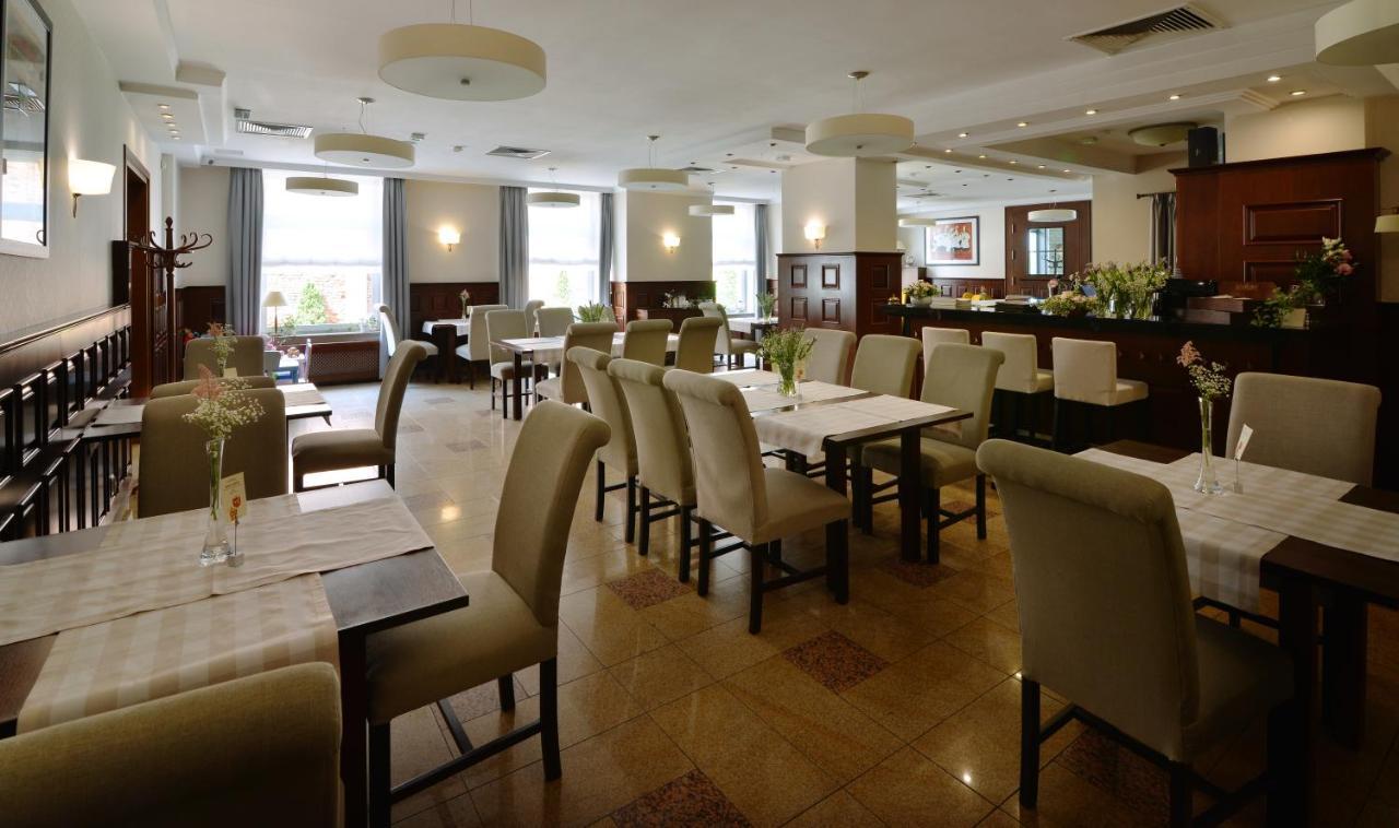 Hotel Ulubiony 코스트신 외부 사진