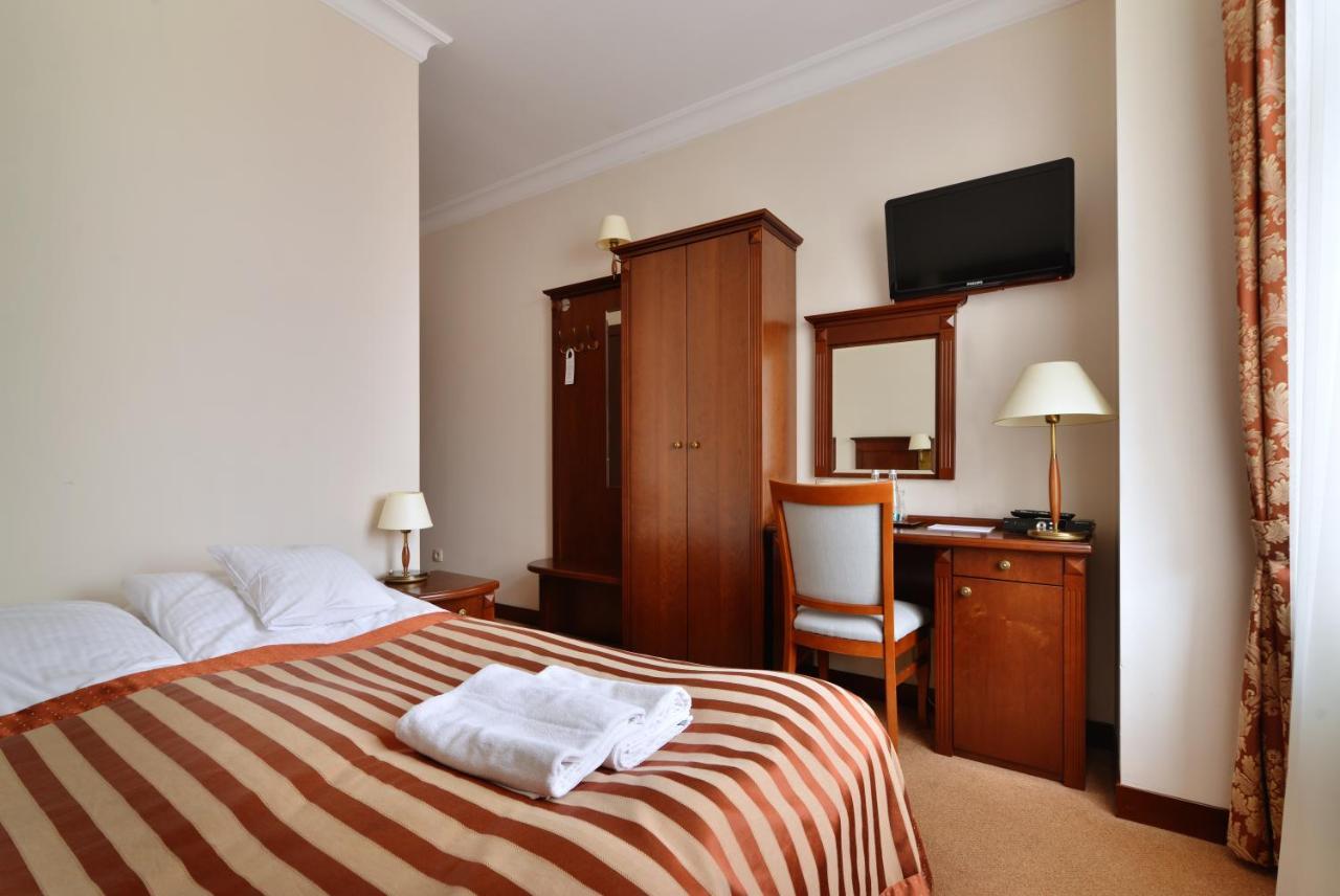 Hotel Ulubiony 코스트신 외부 사진