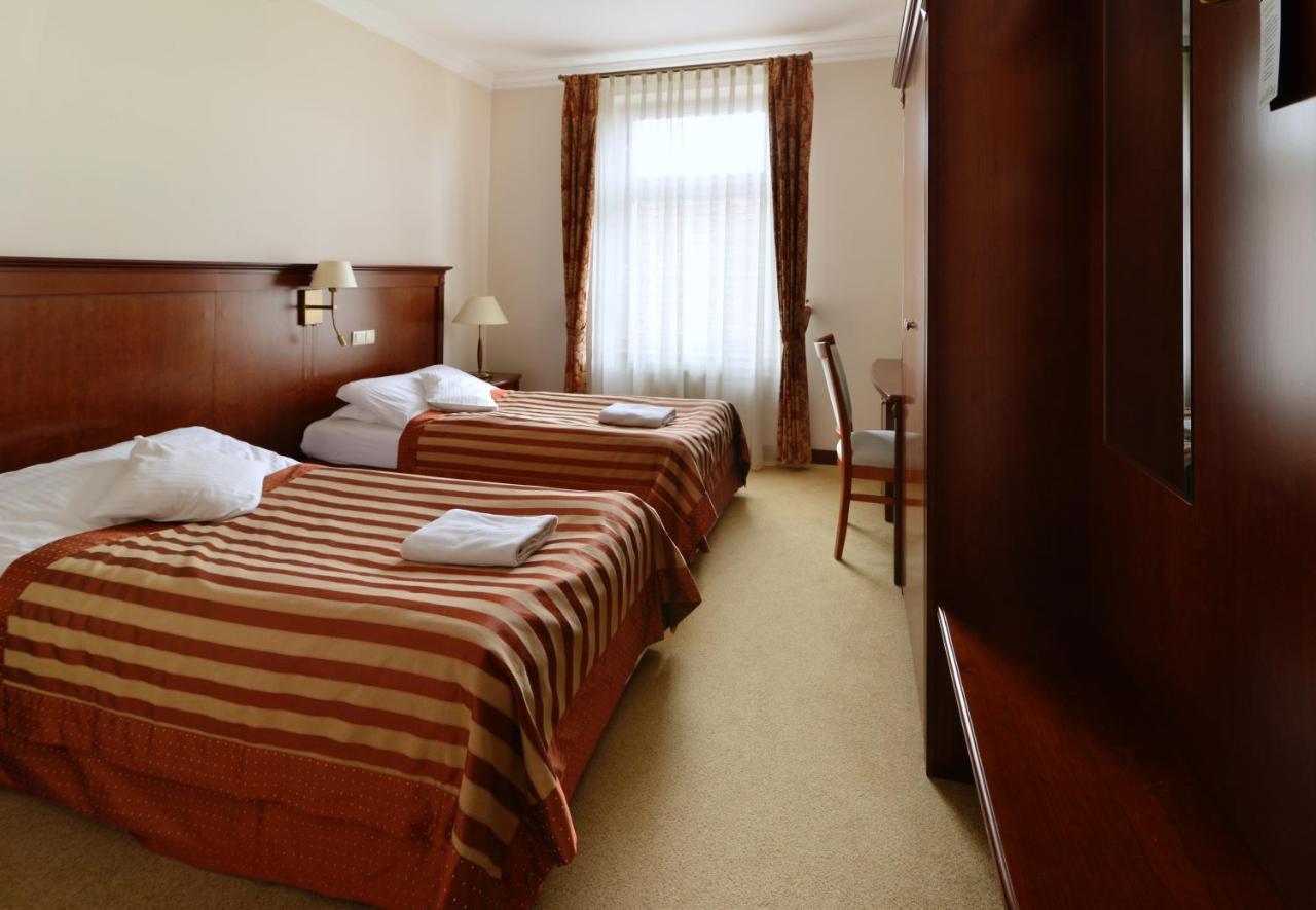 Hotel Ulubiony 코스트신 외부 사진